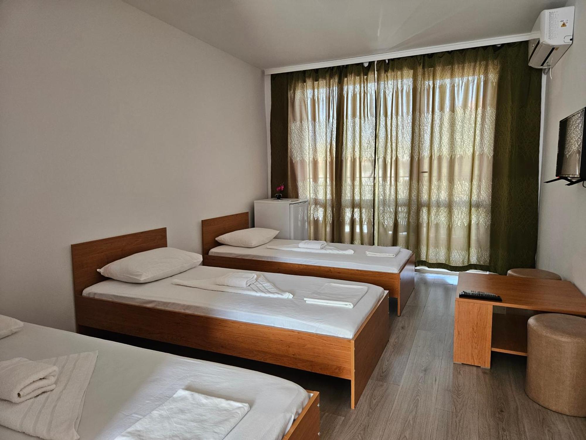Family House Manolov Hotel Obzor Exterior photo